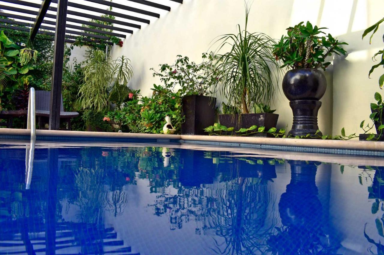 Hotel Casa Rosario Valladolid  Extérieur photo
